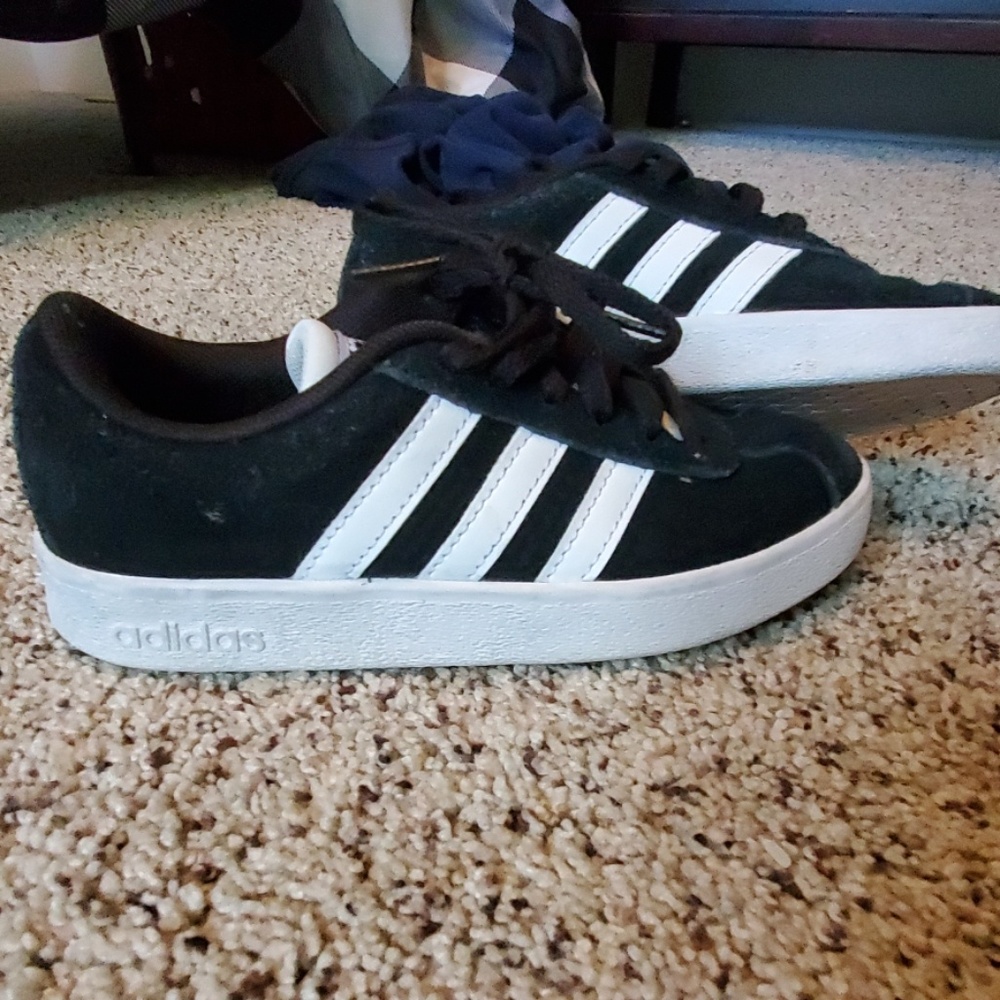 Adidas Tennis shoes